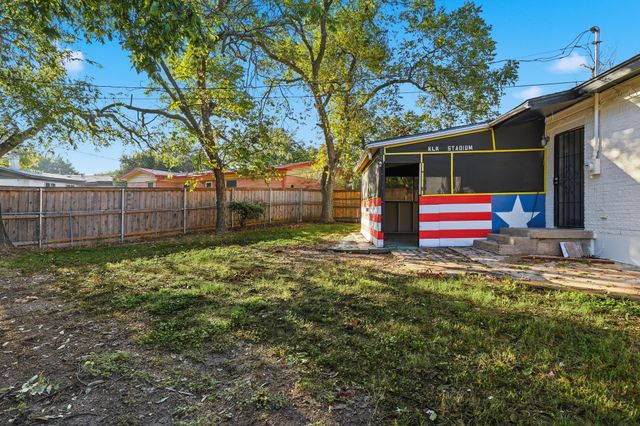 5345 Hensley Drive, Fort Worth, TX 76134