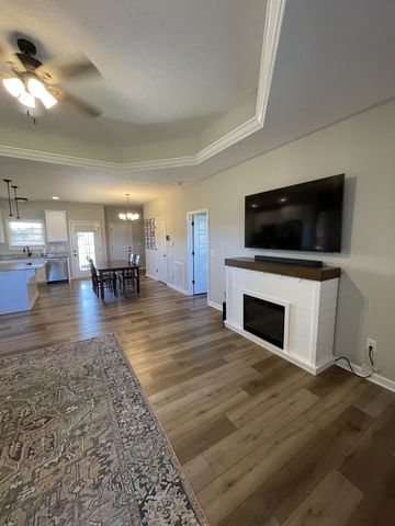 57 Cheney, Lafayette, TN 37083