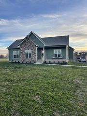 57 Cheney, Lafayette, TN 37083