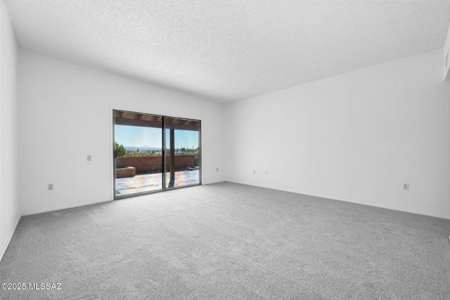 937 W Desert Hills Drive, Green Valley, AZ 85622