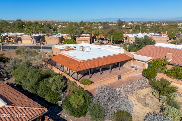 937 W Desert Hills Drive, Green Valley, AZ 85622