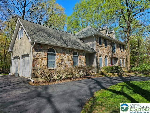 3122 Dogwood Lane, Salisbury Twp, PA 18103