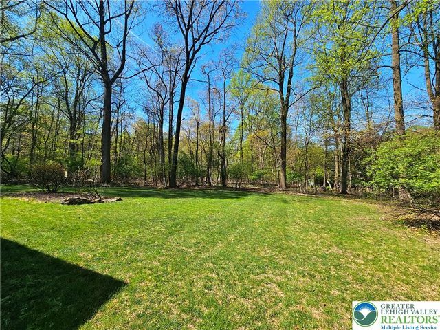 3122 Dogwood Lane, Salisbury Twp, PA 18103