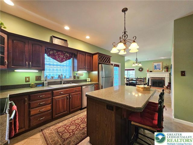 3122 Dogwood Lane, Salisbury Twp, PA 18103