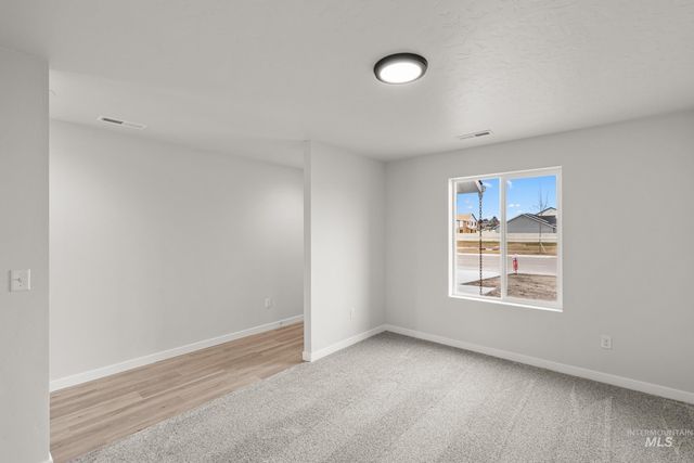 7139 E Marble Springs Dr, Nampa, ID 83687