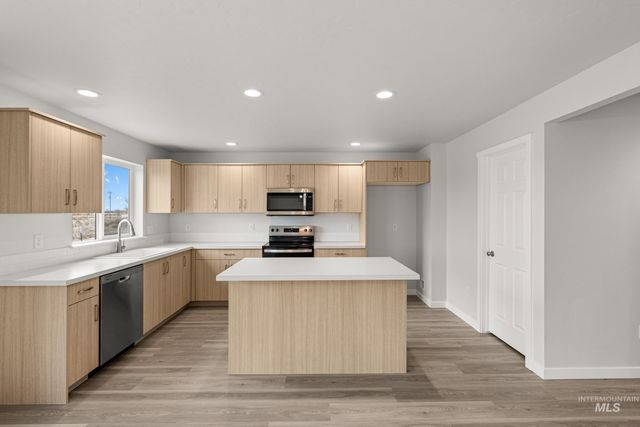7139 E Marble Springs Dr, Nampa, ID 83687