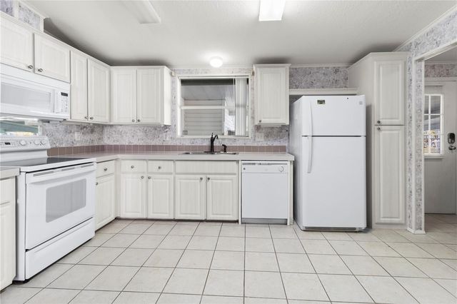 8307 NANCY LANE, Ellenton, FL 34222