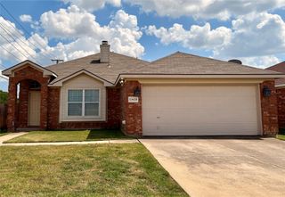13624 Koen Lane, Fort Worth, TX 76155
