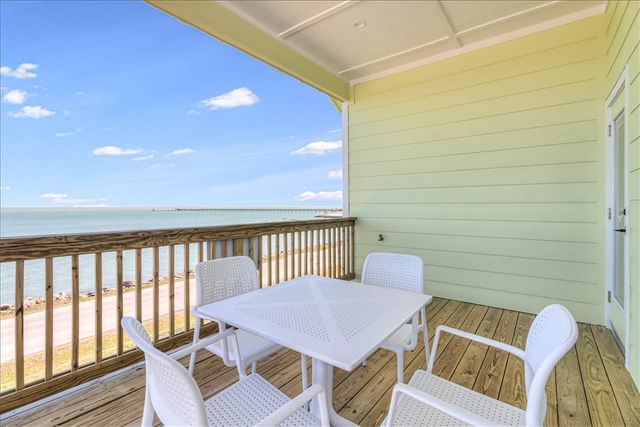 151 Seven Palms Dr, Fulton, TX 78358