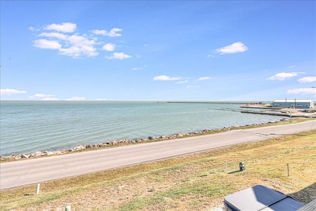 151 Seven Palms Dr, Fulton, TX 78358