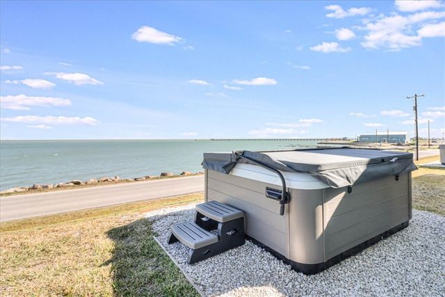 151 Seven Palms Dr, Fulton, TX 78358