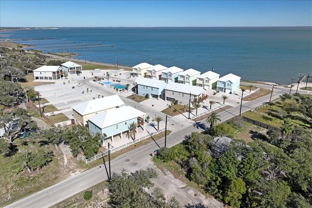 151 Seven Palms Dr, Fulton, TX 78358