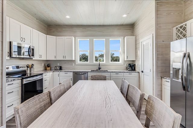 151 Seven Palms Dr, Fulton, TX 78358