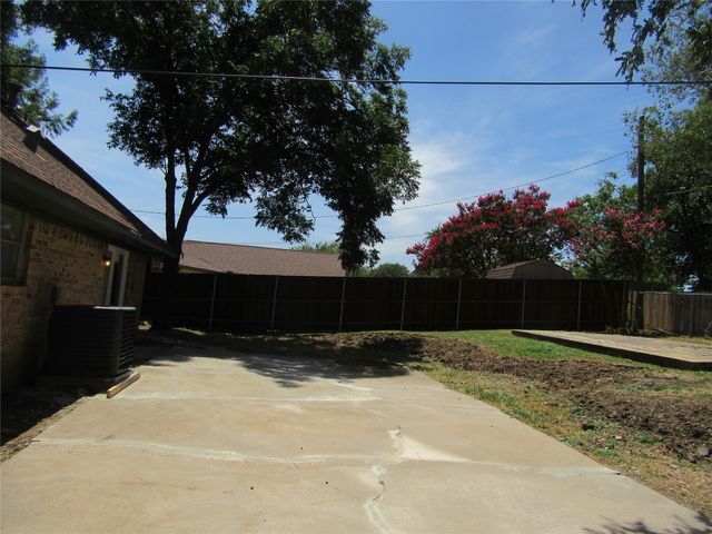 321 Sesame Drive, Mesquite, TX 75149