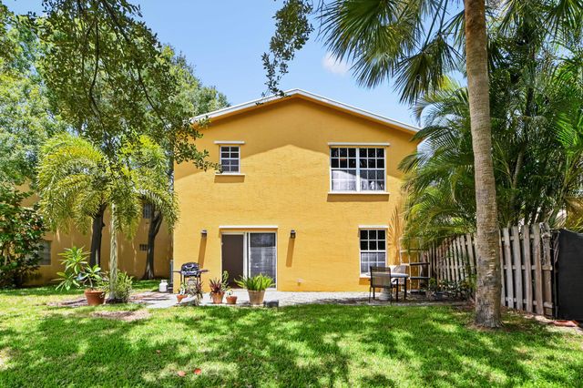 4268 Pine Hollow Circle, Greenacres, FL 33463