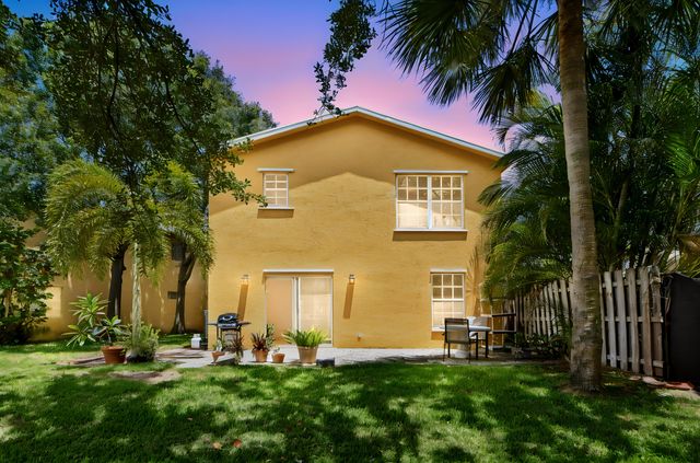 4268 Pine Hollow Circle, Greenacres, FL 33463