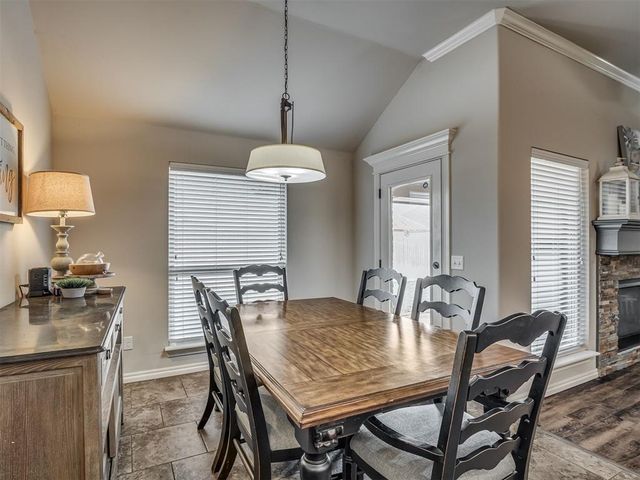 2817 Kathleens Crossing, Yukon, OK 73099