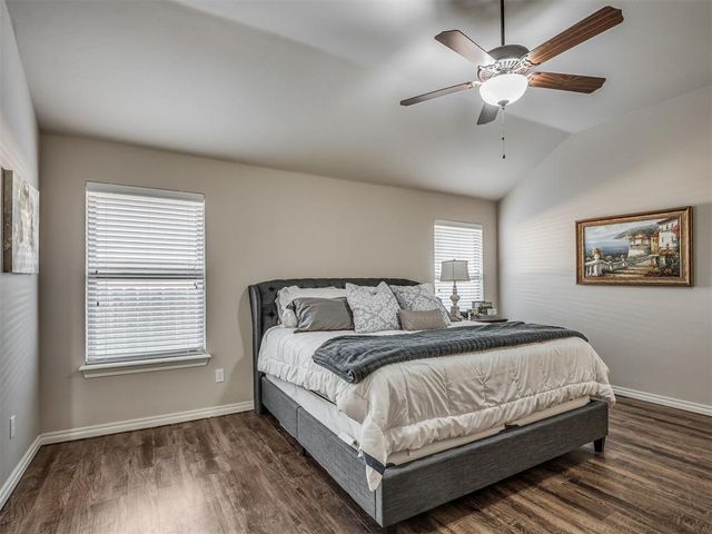 2817 Kathleens Crossing, Yukon, OK 73099