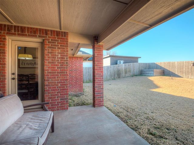 2817 Kathleens Crossing, Yukon, OK 73099