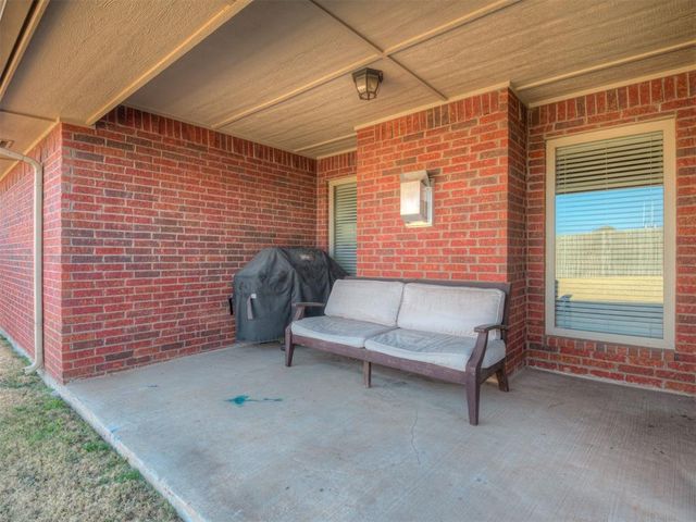 2817 Kathleens Crossing, Yukon, OK 73099