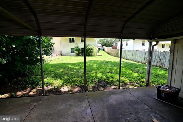 7405 GRAYRIDGE, Hyattsville, MD 20785