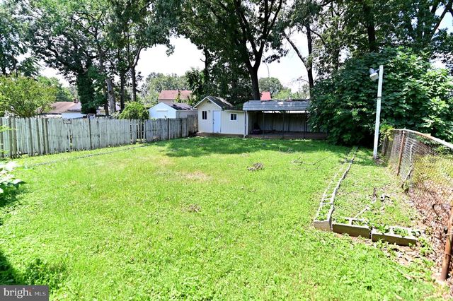 7405 GRAYRIDGE, Hyattsville, MD 20785