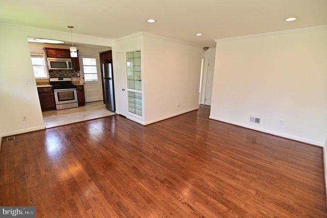 7405 GRAYRIDGE, Hyattsville, MD 20785