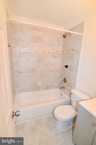 7405 GRAYRIDGE, Hyattsville, MD 20785