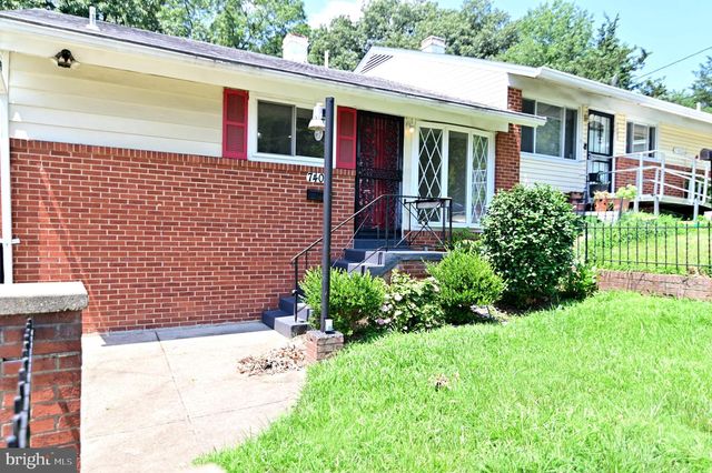7405 GRAYRIDGE, Hyattsville, MD 20785