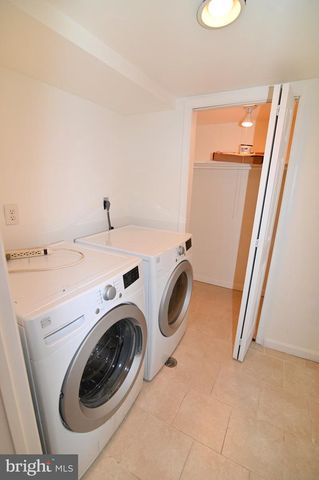 7405 GRAYRIDGE, Hyattsville, MD 20785