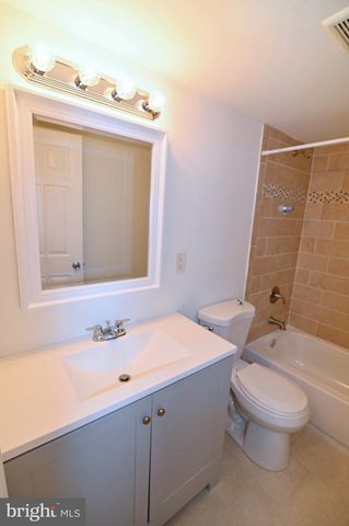 7405 GRAYRIDGE, Hyattsville, MD 20785