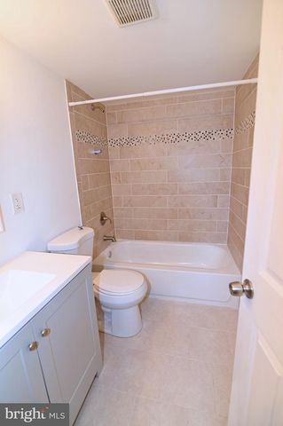 7405 GRAYRIDGE, Hyattsville, MD 20785