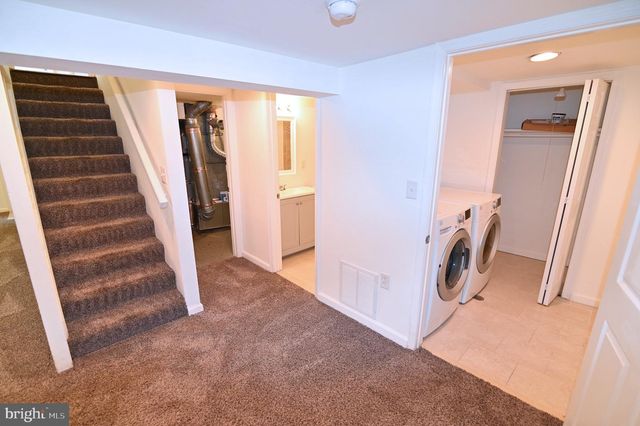 7405 GRAYRIDGE, Hyattsville, MD 20785