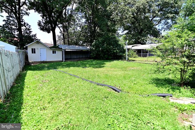 7405 GRAYRIDGE, Hyattsville, MD 20785