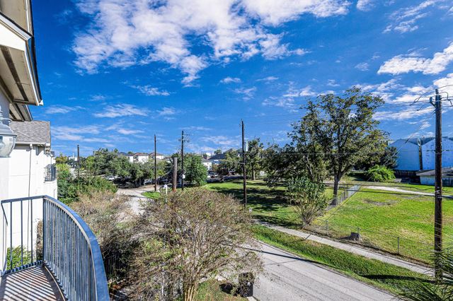 1505 Roy Street, Houston, TX 77007