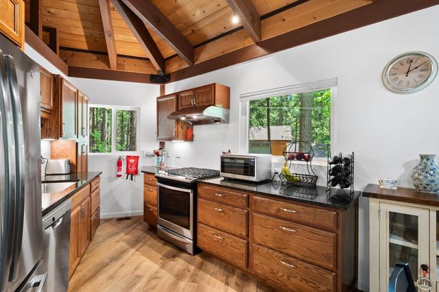 5004 Hokan Cir, Camp Connell, CA 95223