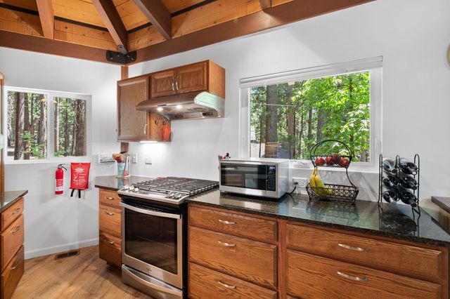 5004 Hokan Cir, Camp Connell, CA 95223