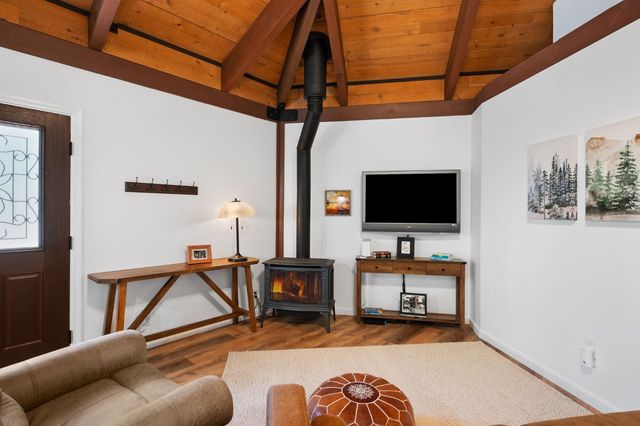 5004 Hokan Cir, Camp Connell, CA 95223