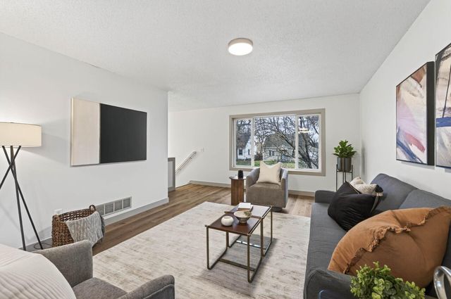 273 Butler Avenue E, West Saint Paul, MN 55118