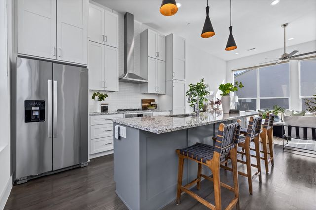 2317 Moser Avenue 102, Dallas, TX 75206