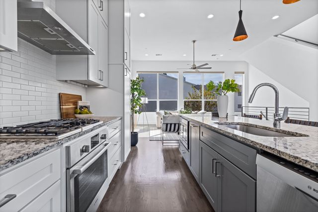 2317 Moser Avenue 102, Dallas, TX 75206