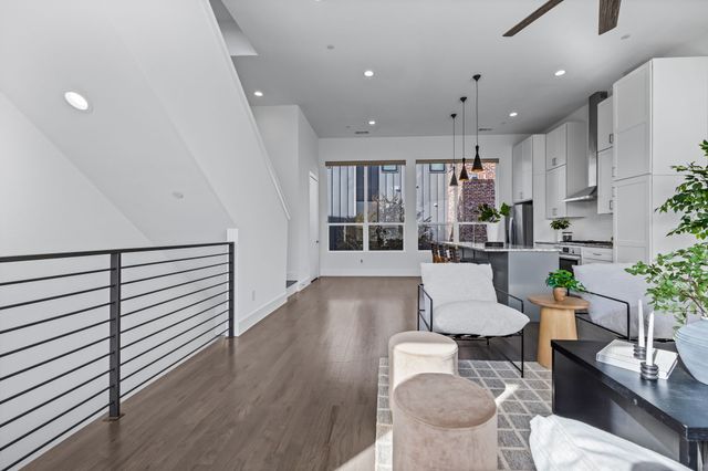 2317 Moser Avenue 102, Dallas, TX 75206