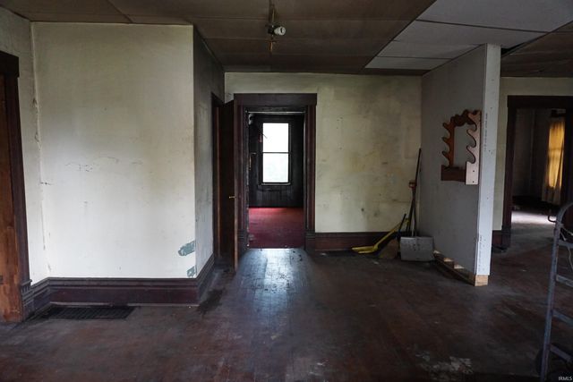 108 E Warrick Street, Owensville, IN 47665