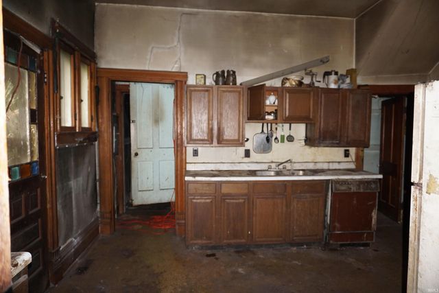 108 E Warrick Street, Owensville, IN 47665