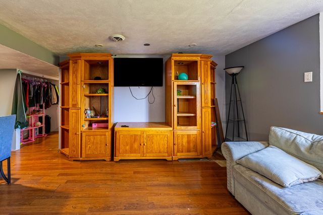 5132 Windrush Drive, Rockford, IL 61109