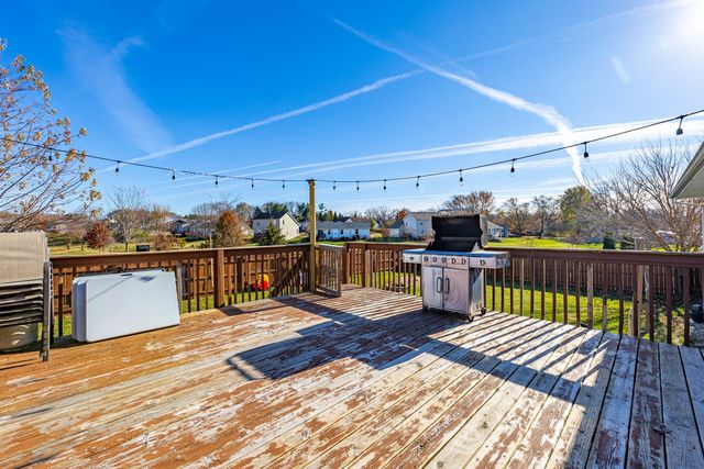 5132 Windrush Drive, Rockford, IL 61109