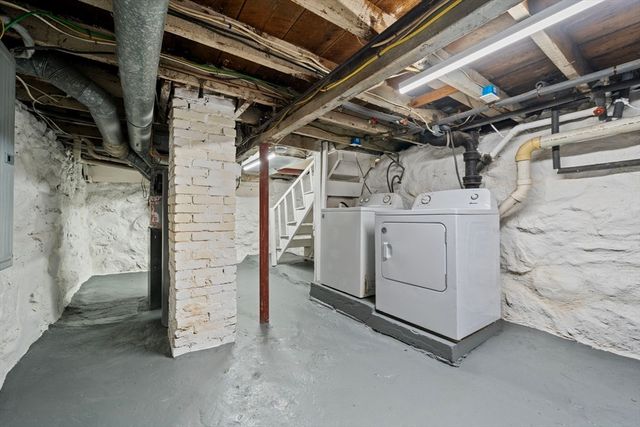 85 Kinsman Street, Lowell, MA 01852
