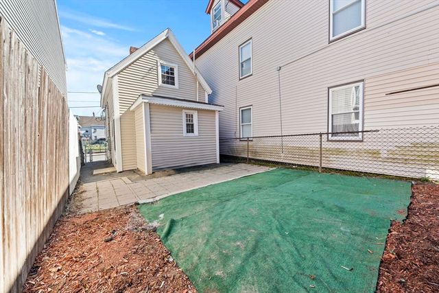 85 Kinsman Street, Lowell, MA 01852