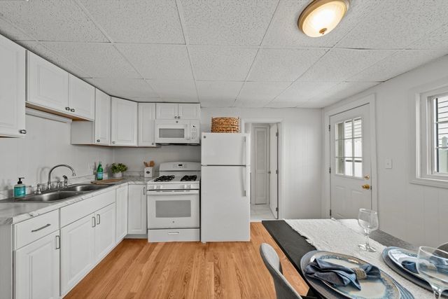 85 Kinsman Street, Lowell, MA 01852