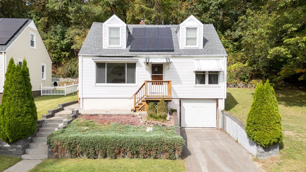 21 Brookdale Road, Seymour, CT 06483